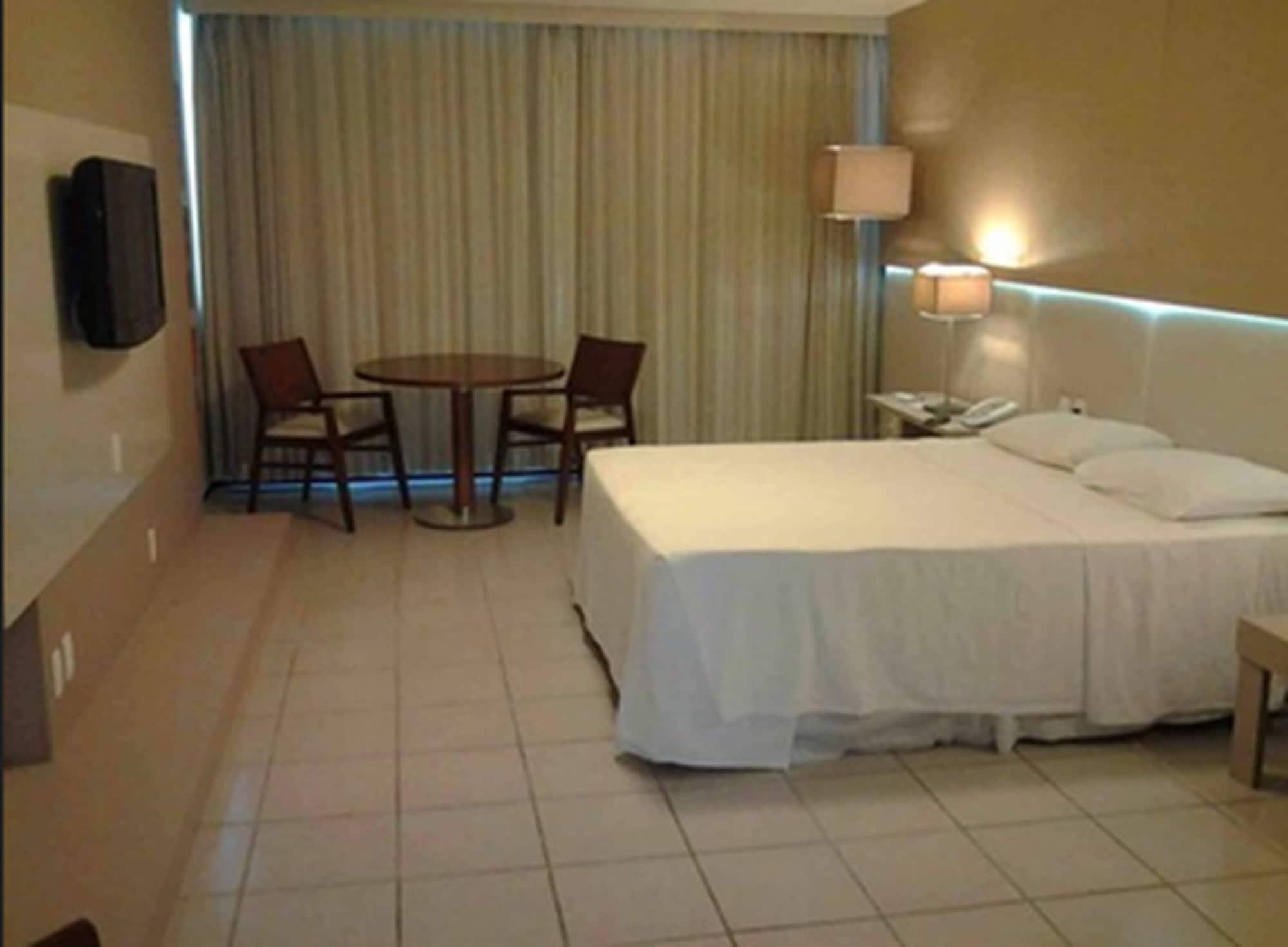 Marina Park Hotel Φορταλέζα Εξωτερικό φωτογραφία A room at the hotel
