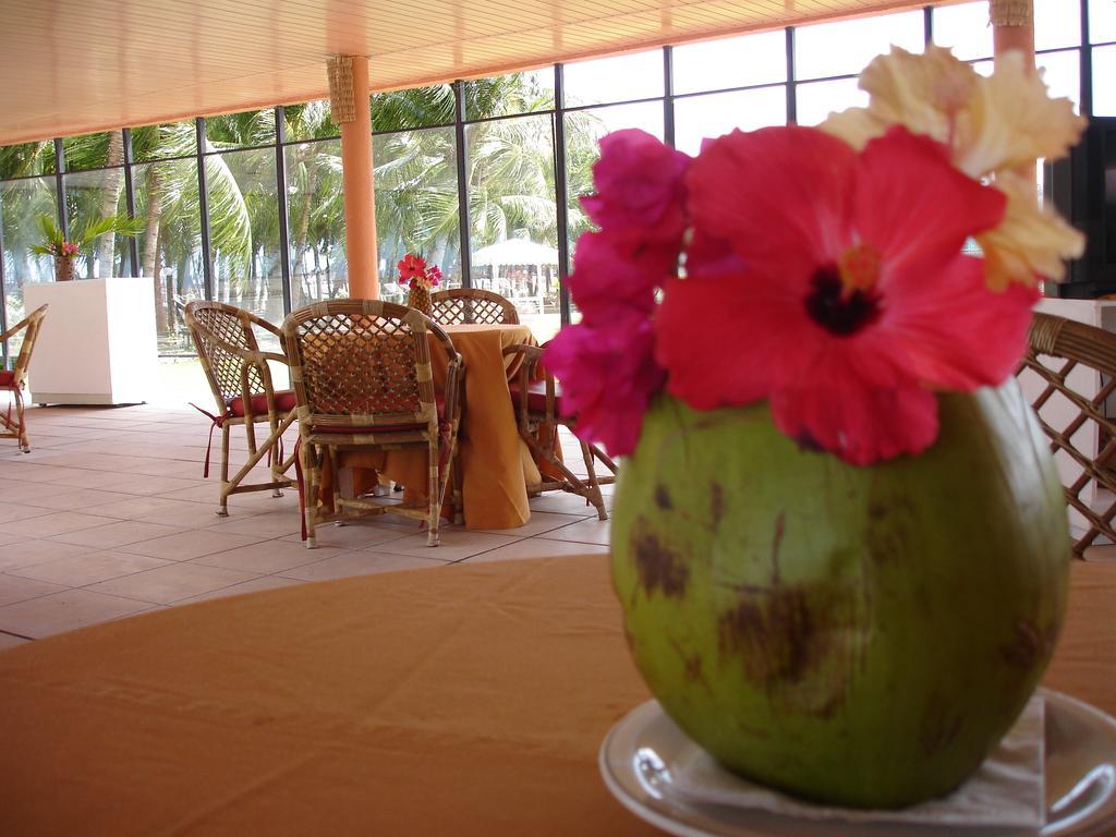 Marina Park Hotel Φορταλέζα Εξωτερικό φωτογραφία A coconut drink